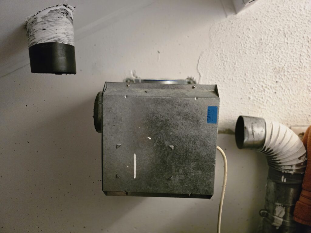 Oud mechanisch ventilatiesysteem